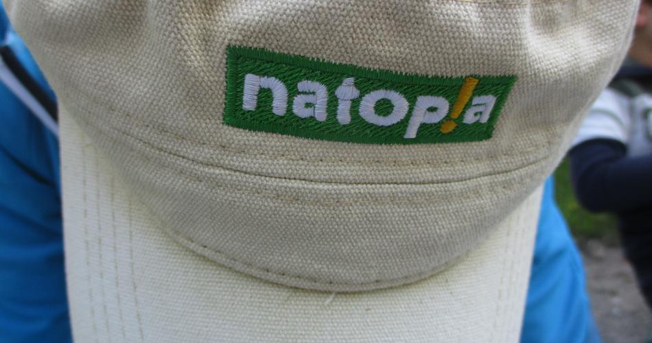 Schildkappe mit Aufschrift Natopia