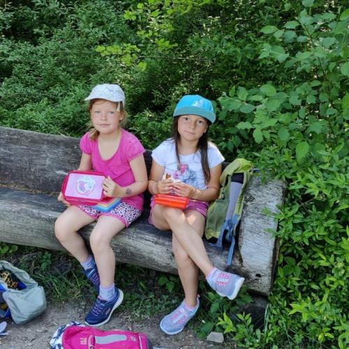 Kinder am Spielplatz