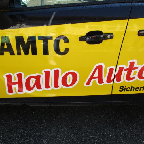Schrift auf Auto