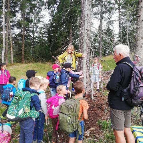 Kinder beim Wandertag