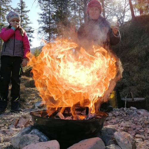 Stichflamme beim Grill