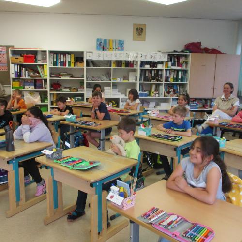 Kinder der 1. Klasse