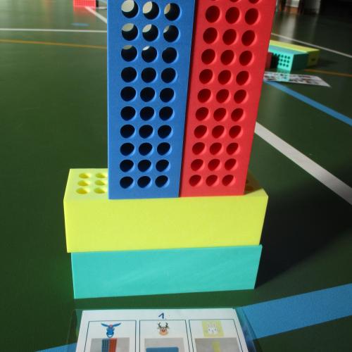 Turm aus Bauklötzen