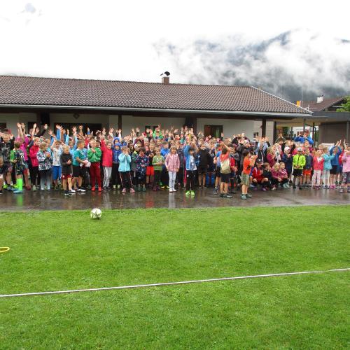 Gruppenbild aller Kinder