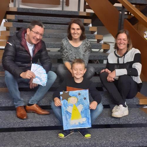 Gruppenfoto, Kind, Lehrer, Senn Christian