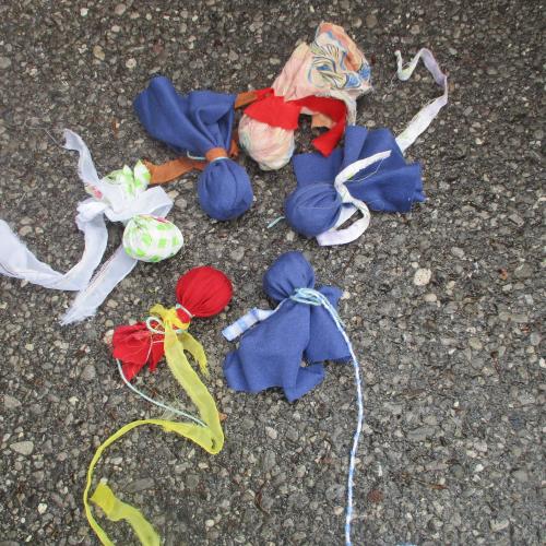 Gebastelte Wurfbälle