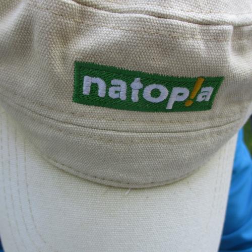 Schildkappe mit Aufschrift Natopia