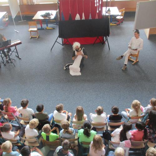 Schauspieler Schneewittchen mit Kindern